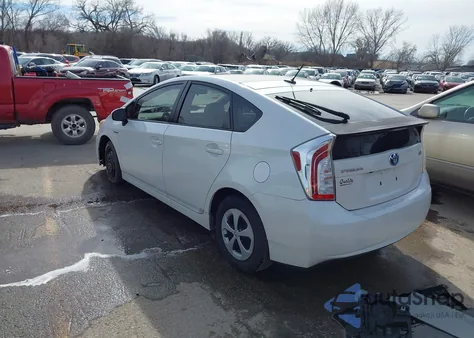 2013 Toyota Prius Three z USA, uszkodzony, nr VIN JTDKN3DU3D5559477